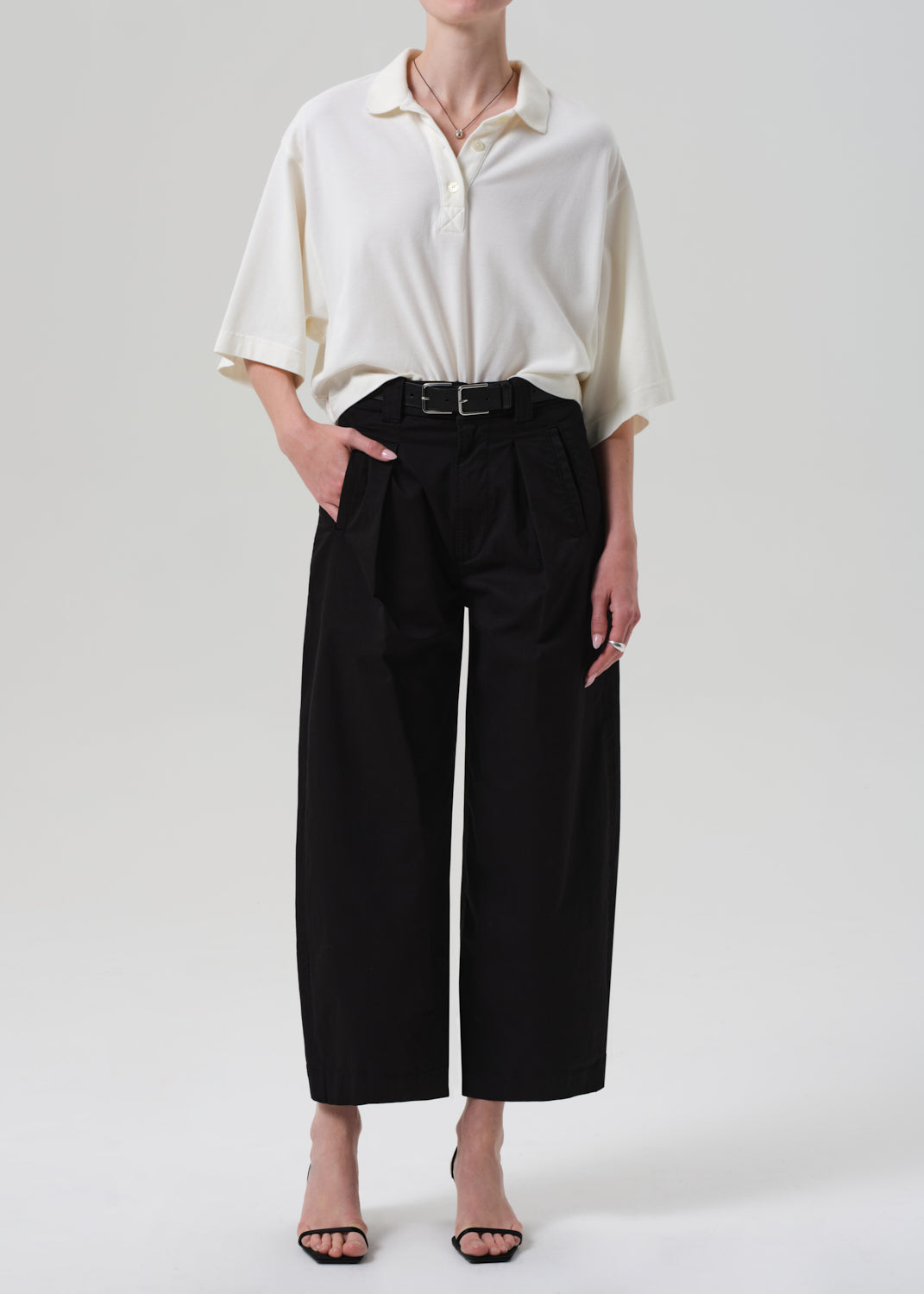 citizens of humanity cara high rise cigarette jeans Adorned in a timeless light wash to offer a contemporary finish Citizens Of Humanity Cara -