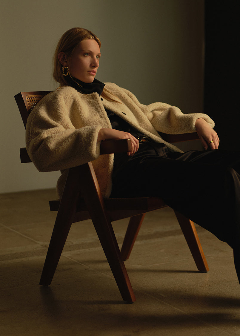 BRYNN_TROUSER_BLACK_SHERPA_BOUCLE_INDOOR_BOMBER_COZY_ILARIA_DRAPED_TOP_BLACK