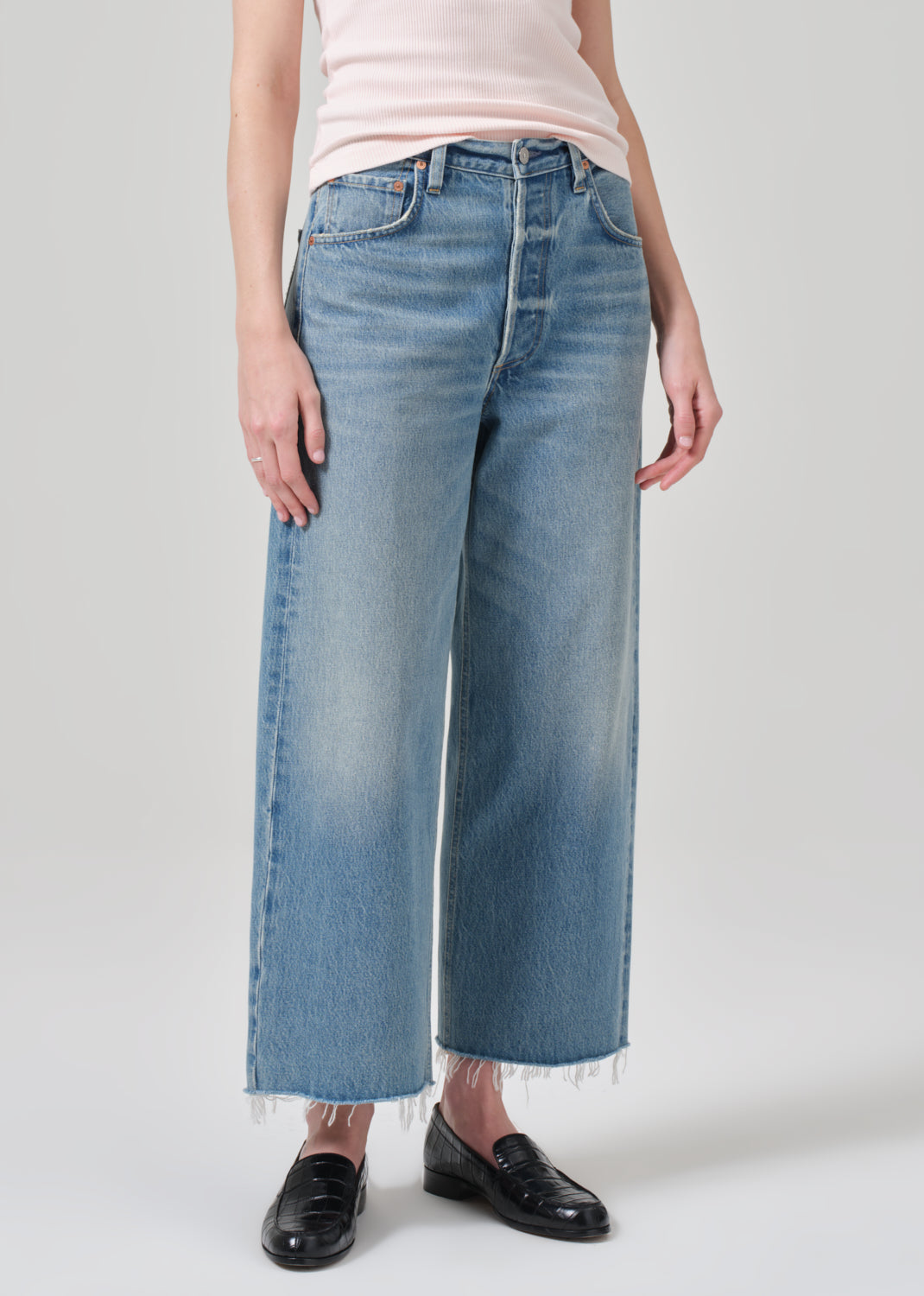 Ayla Raw Hem Crop in Sodapop close front