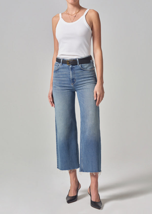 Women's Mid Rise Cropped Jeans