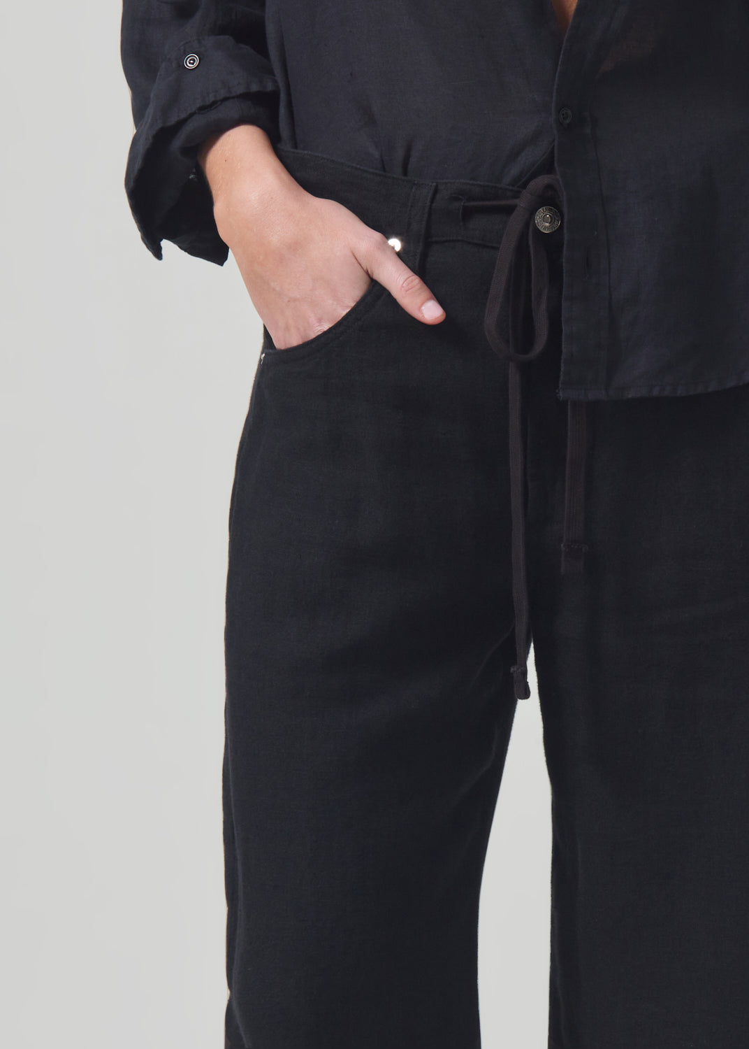 Brynn Drawstring Trouser in Black