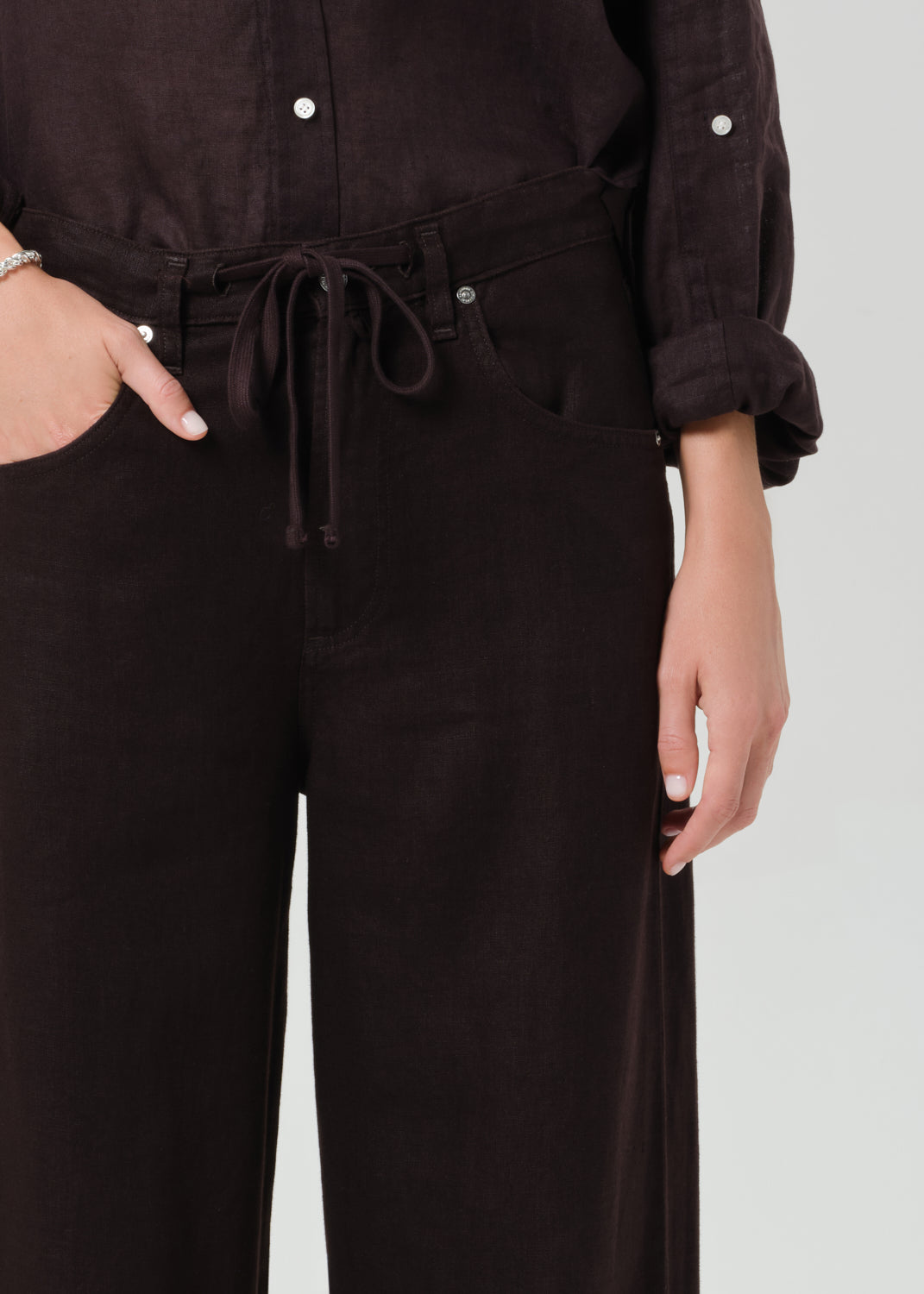 Brynn Drawstring Linen Trouser in Chocolate – Citizens of Humanity