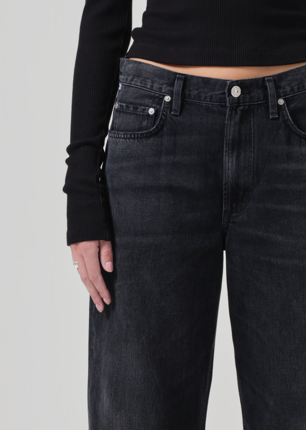 Miro Relaxed Jean in Domino detail