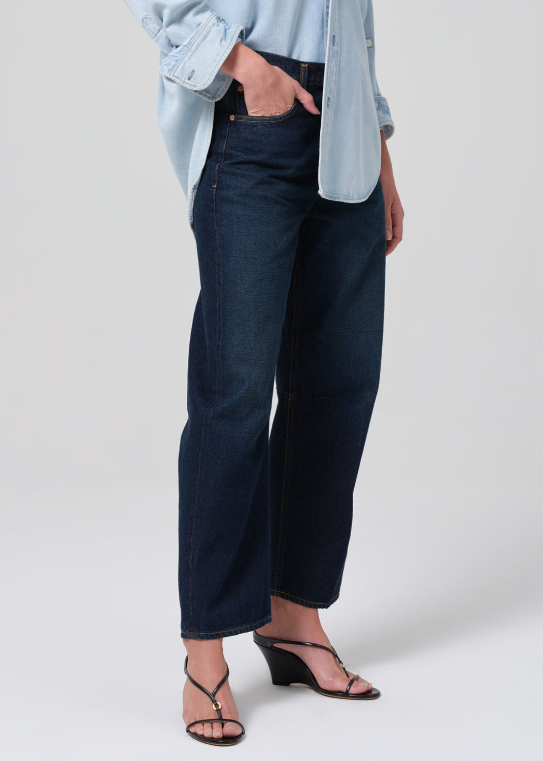 Miro Relaxed Jean in Bravo detail