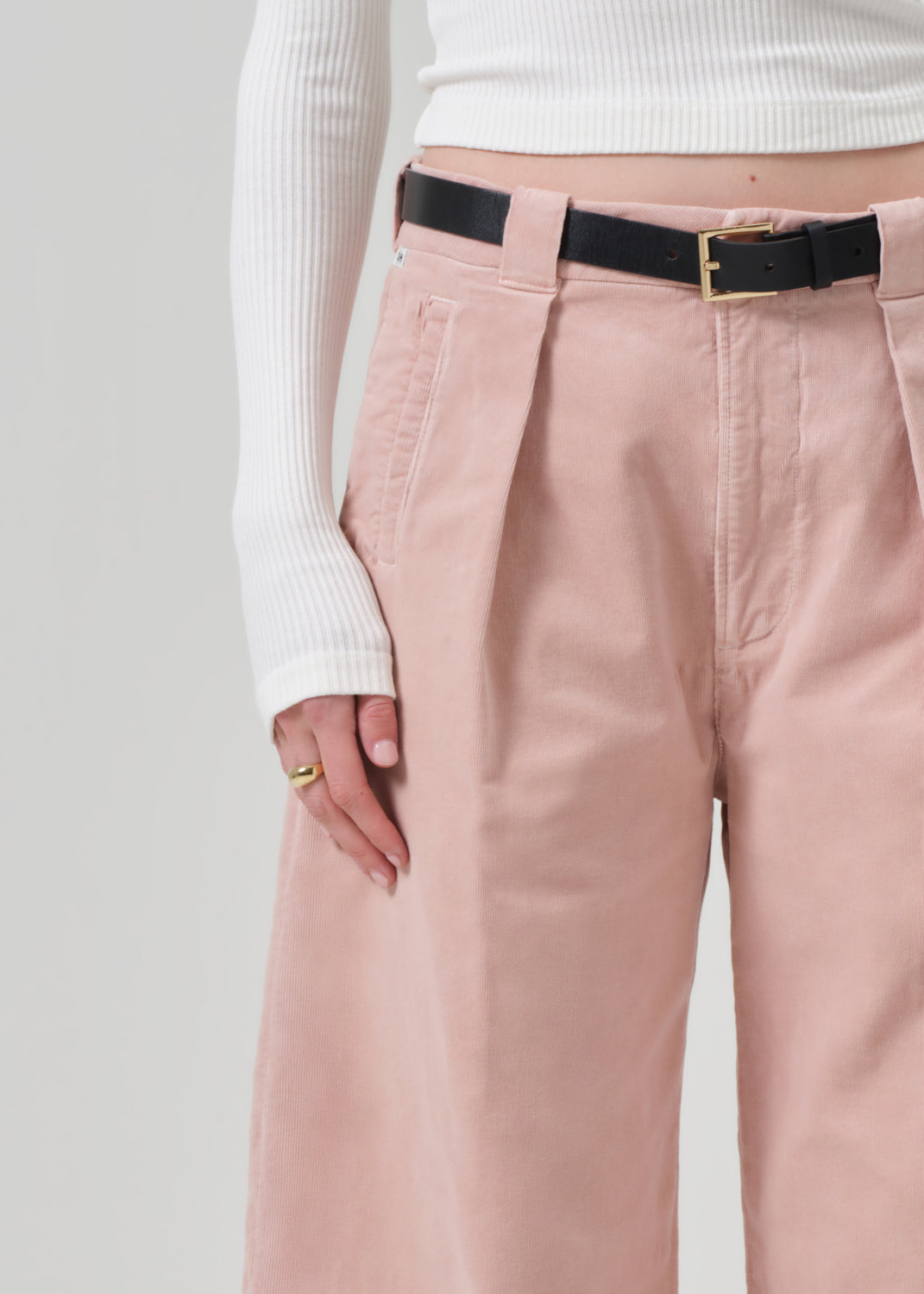 Cara Cropped Pleated Trouser Corduroy in Roselle detail