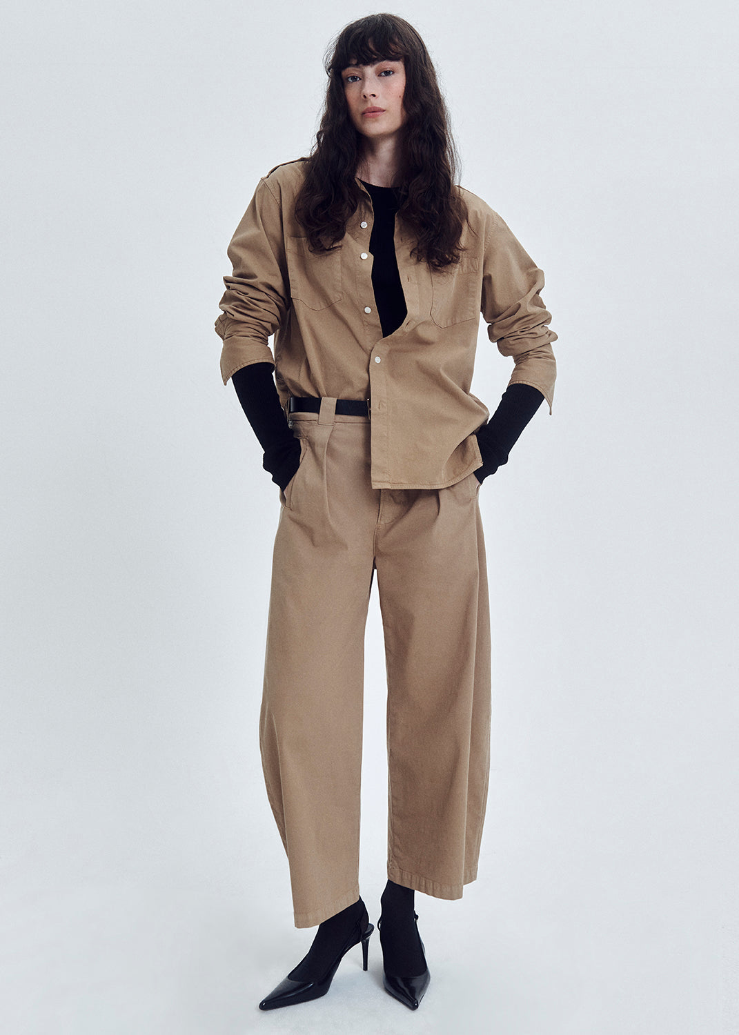 Cara Cropped Pleated Trouser in Nano styled on model