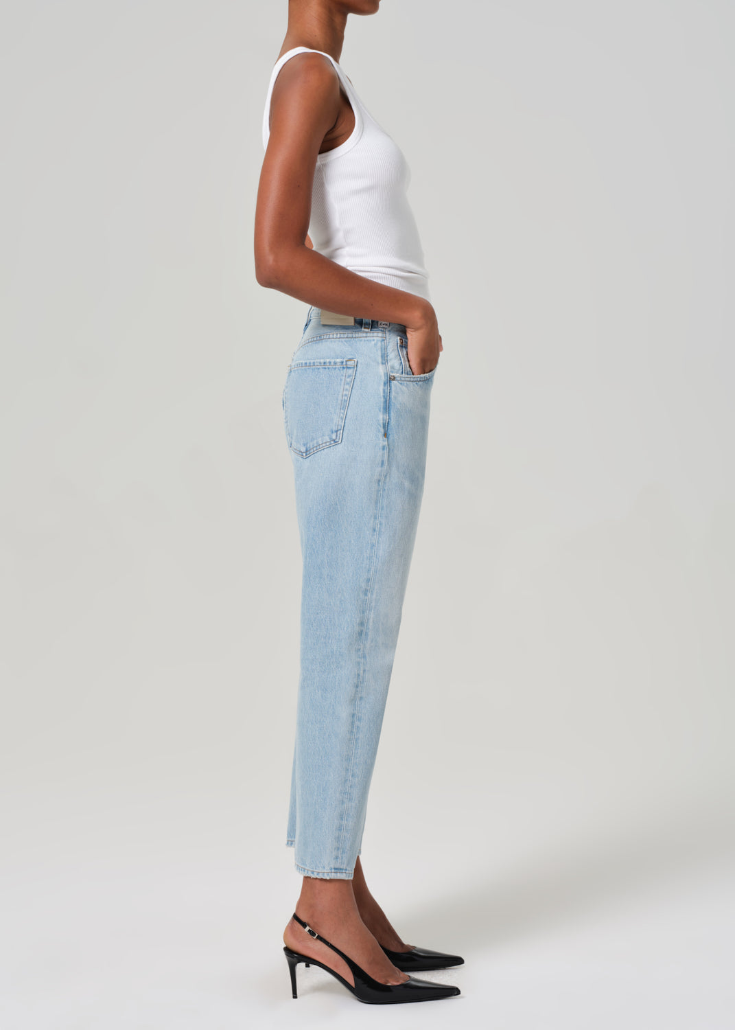 Winslow Cropped Boyfriend in Pippa side