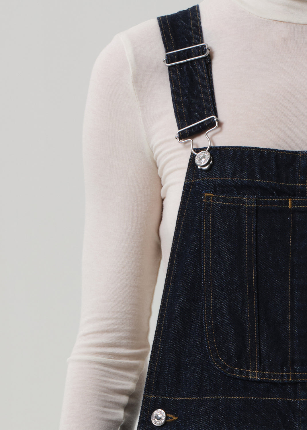 Freya Overall in Juno – Citizens of Humanity