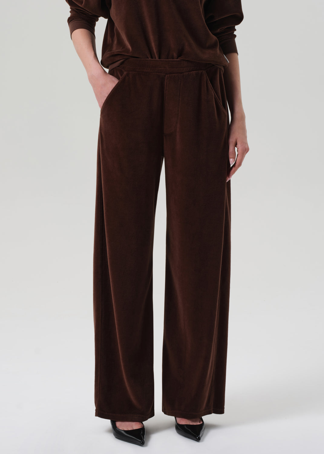Brynn Drawstring Velour Pant in Cammello – Citizens of Humanity