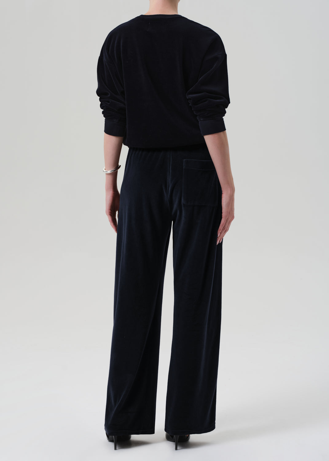 Brynn Drawstring Plush Velour Pant in Notte – Citizens of Humanity