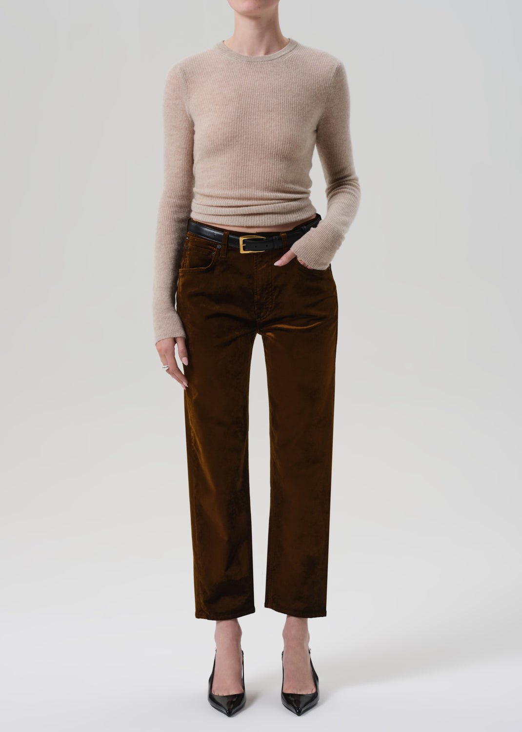 Delfina Straight Velvet
In Golden