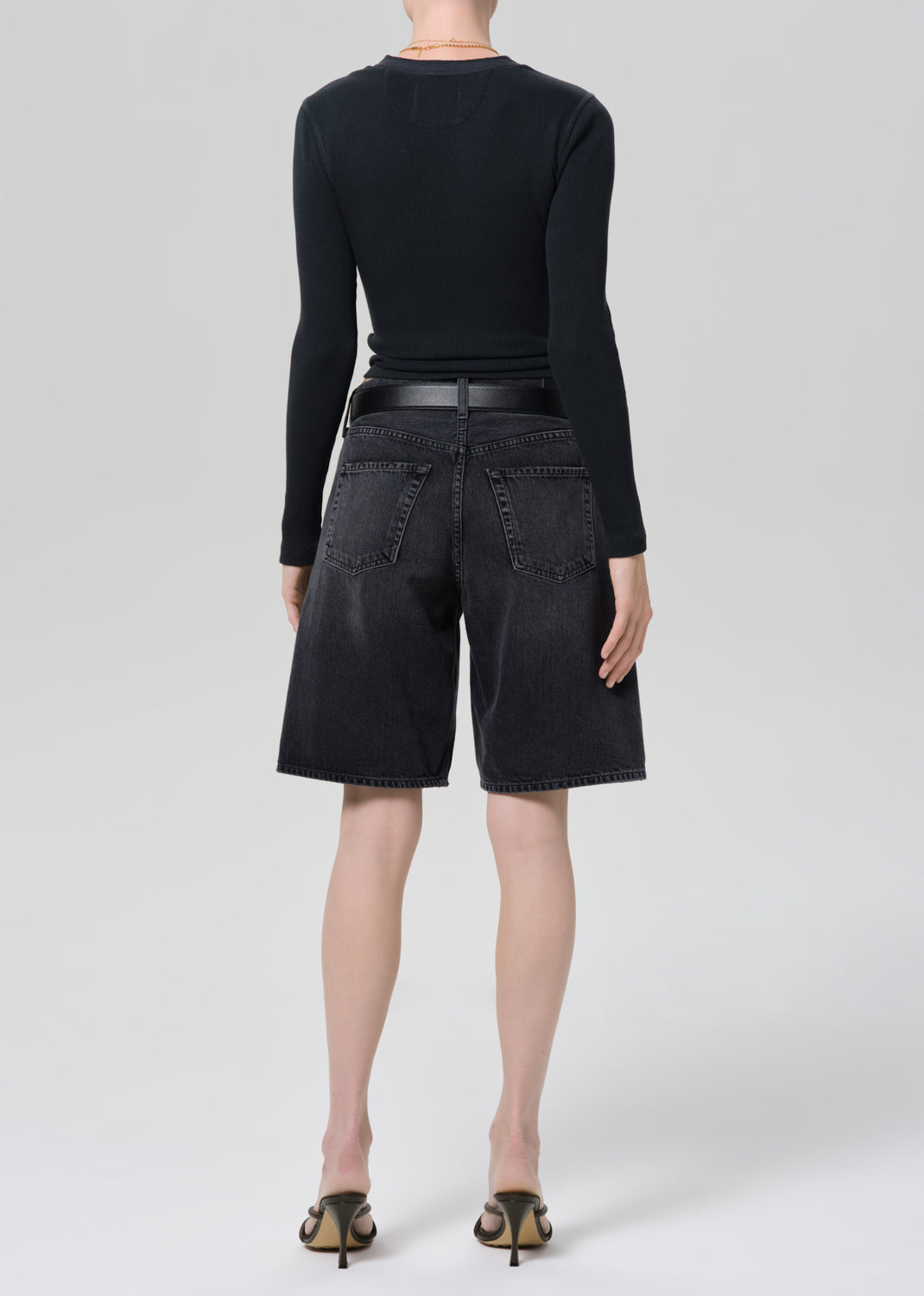 Court Short in Vintage Black