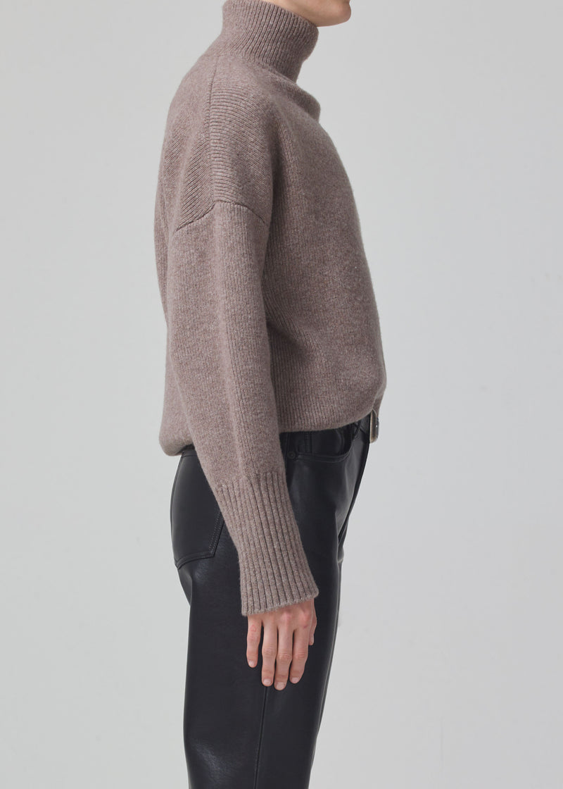 Luca Turtleneck Sweater in Wheat