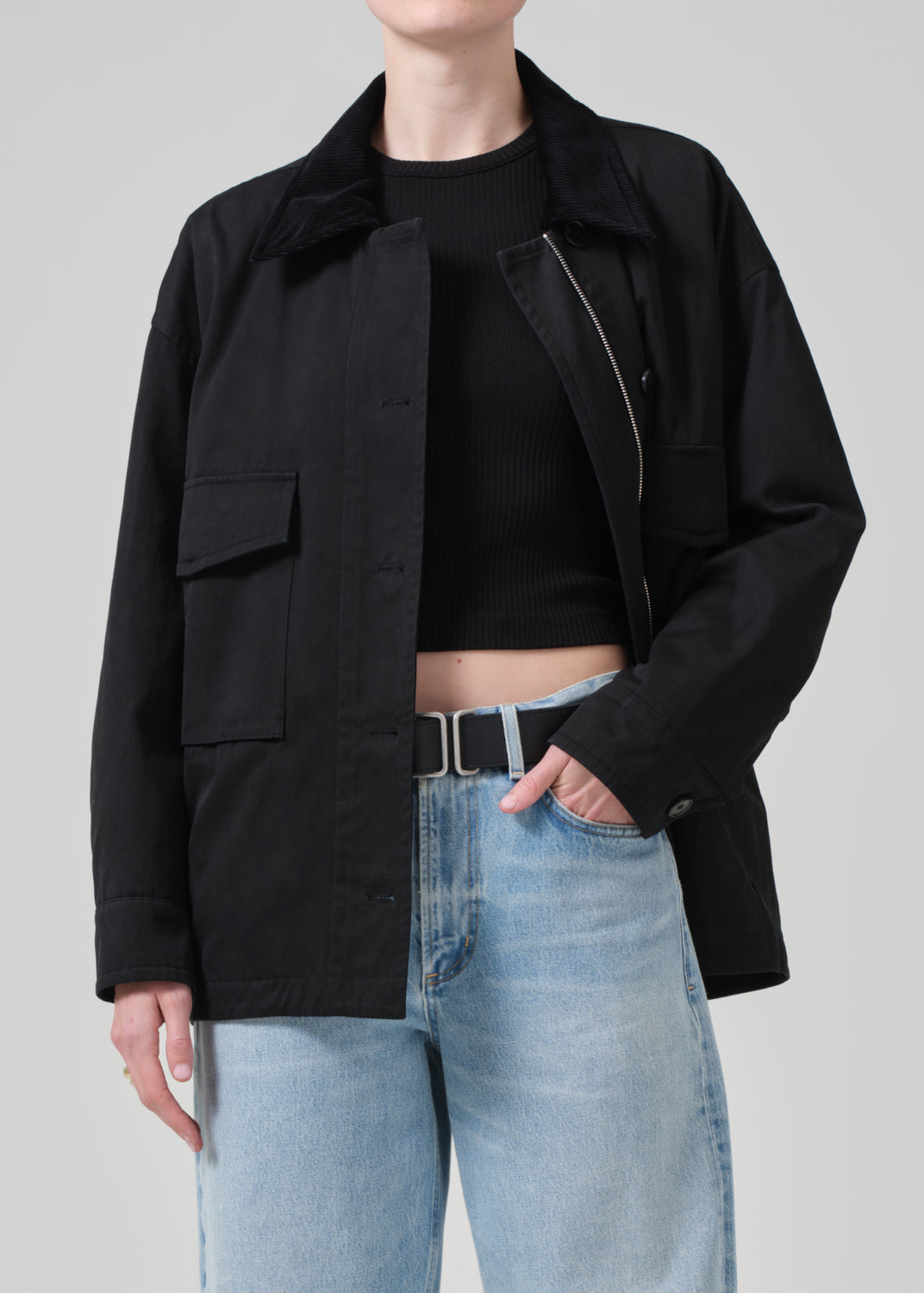 Leida Barn Coat in Black front