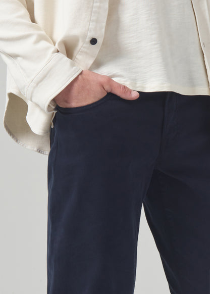 London Tapered Slim Stretch Sateen in True Navy detail