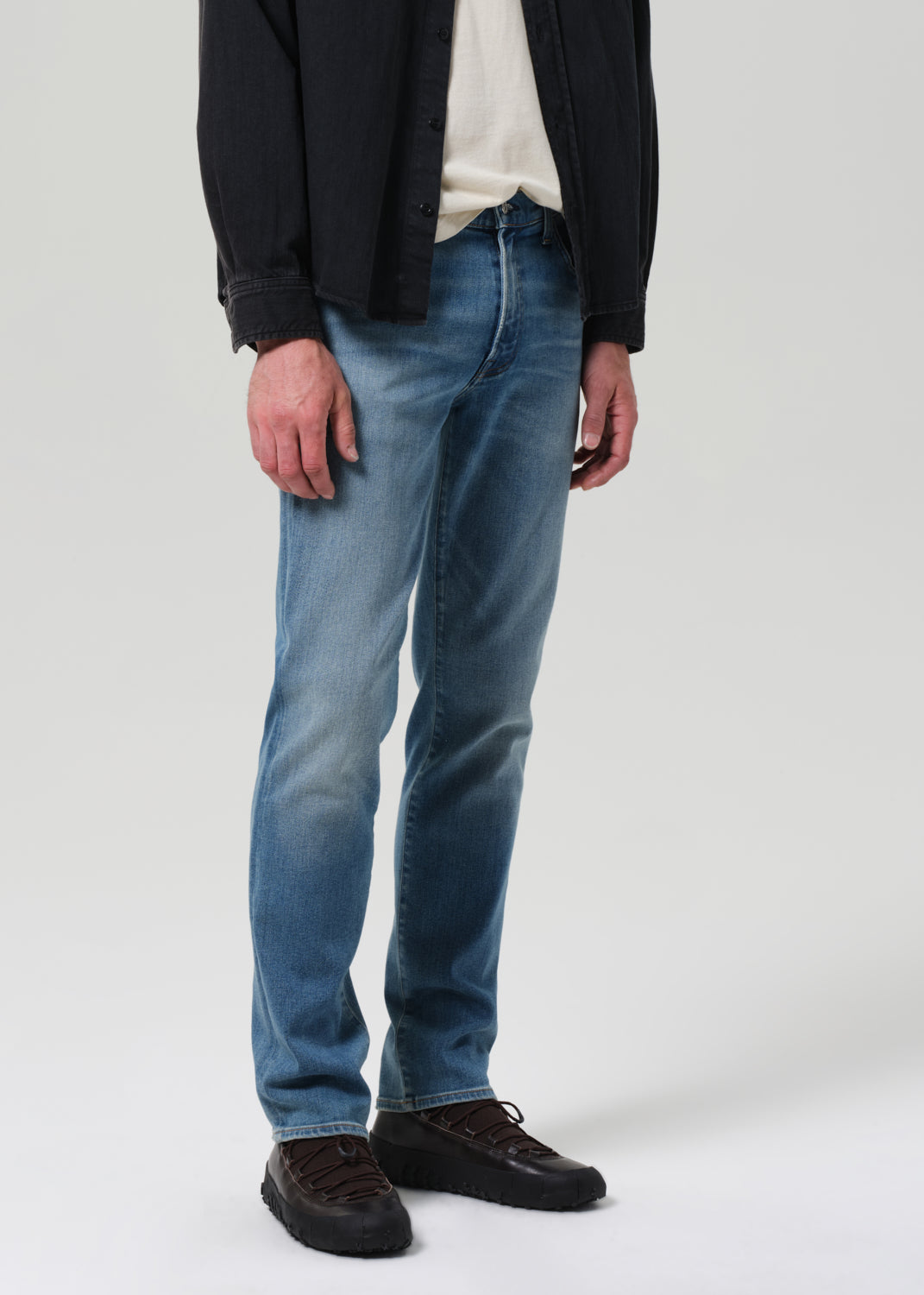 Gage Slim Straight Perform in Davenport front