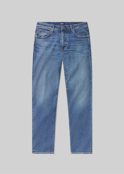 Gage Slim Straight Perform in True Blue flat