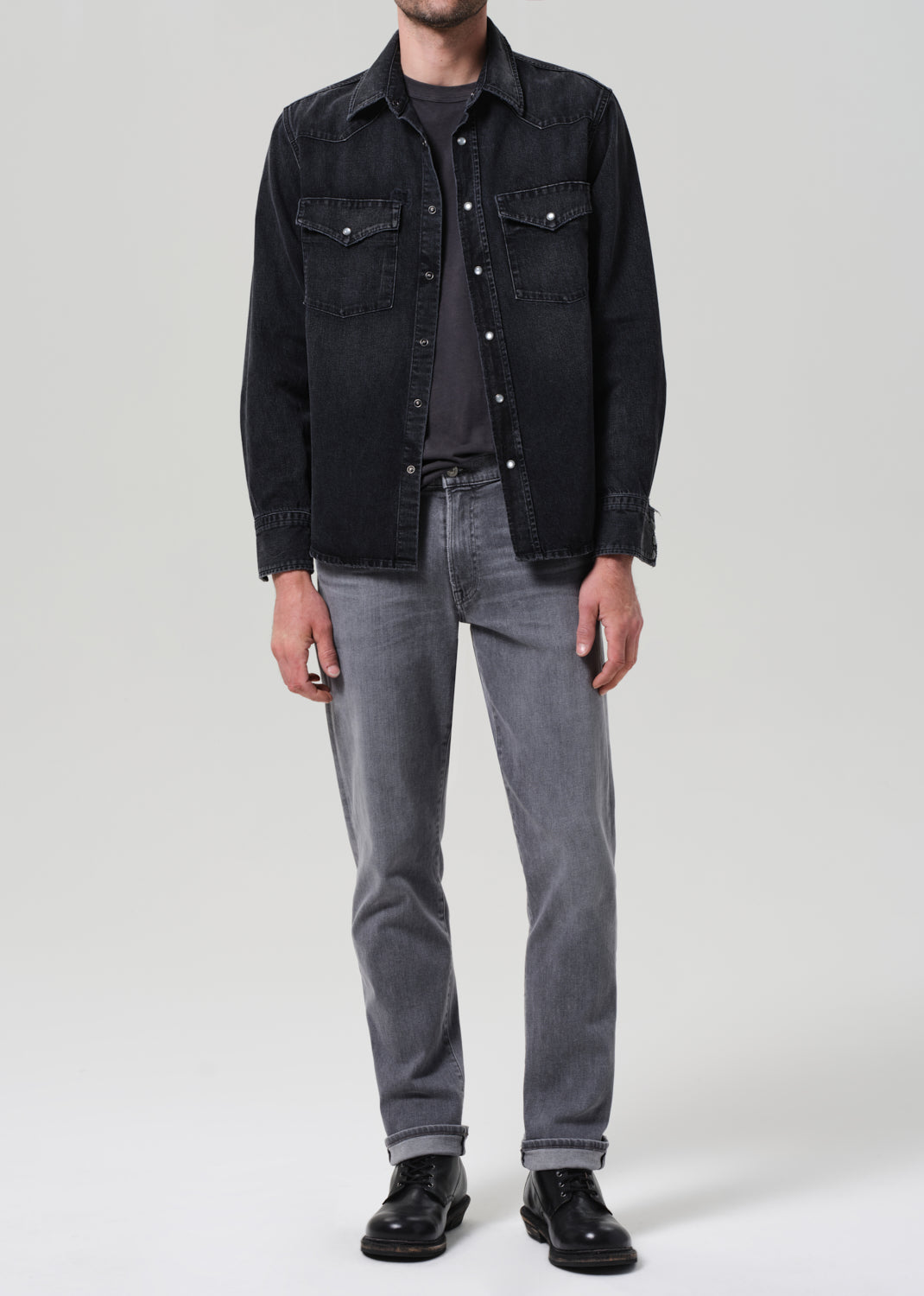 Gage Slim Straight Perform in Guardian front