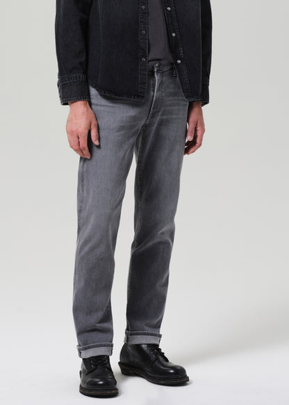 Gage Slim Straight Perform in Guardian front