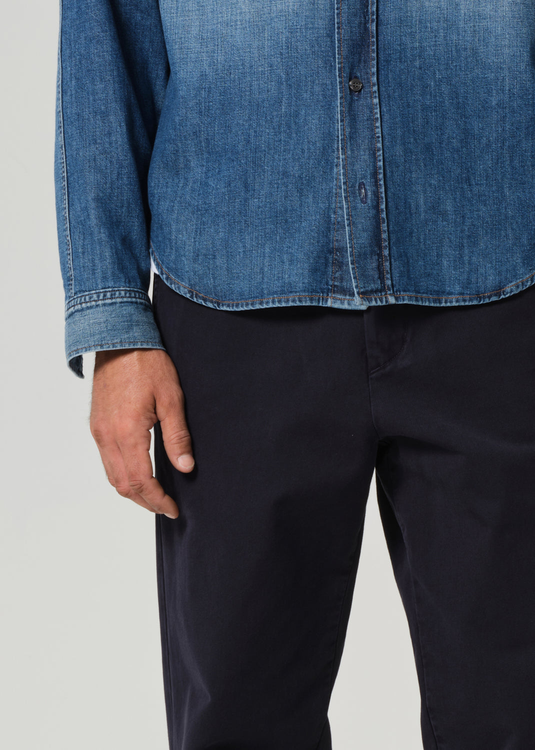 Flat Front Chino in Navy detail