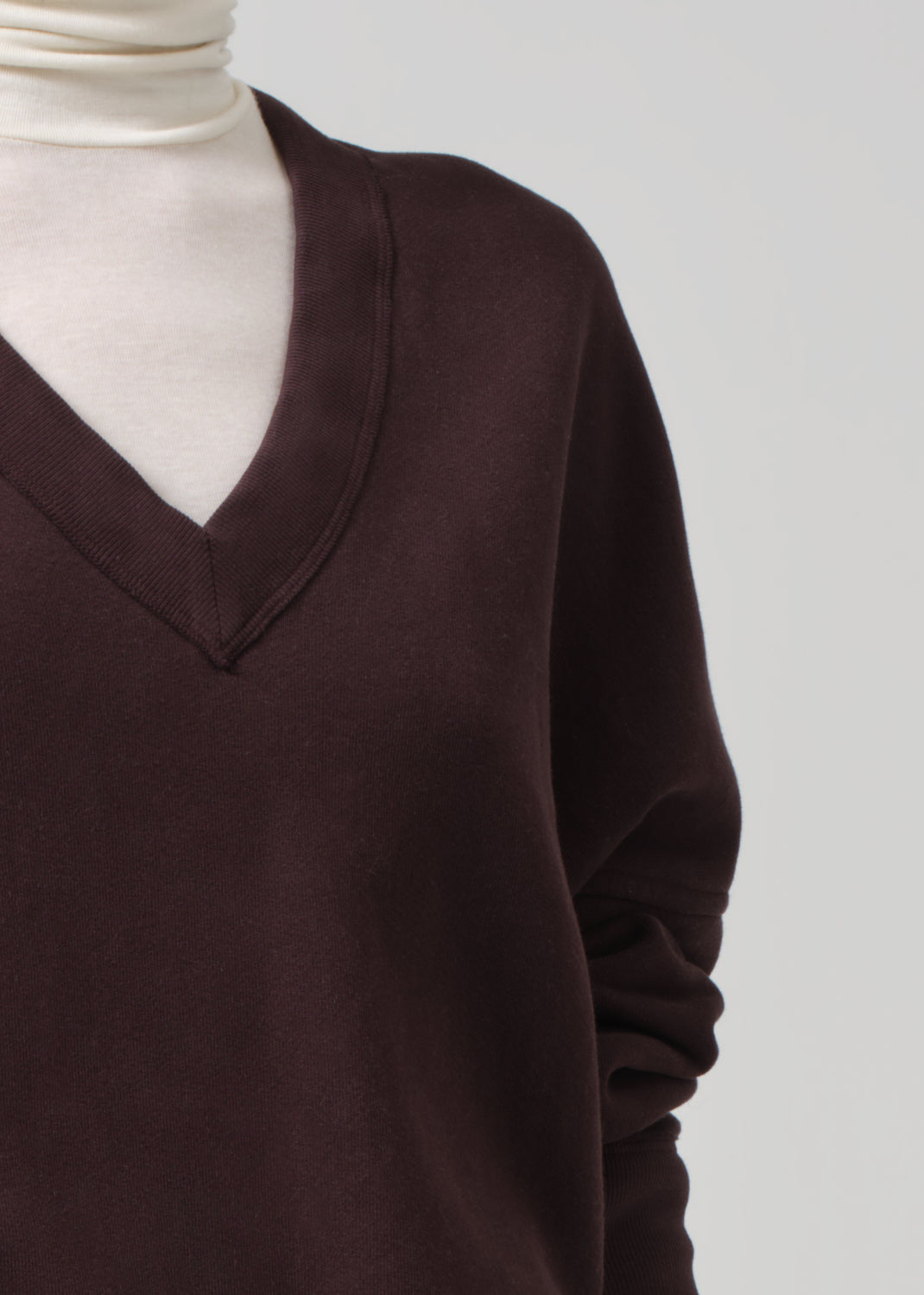 Ronan V Neck in Clove detail