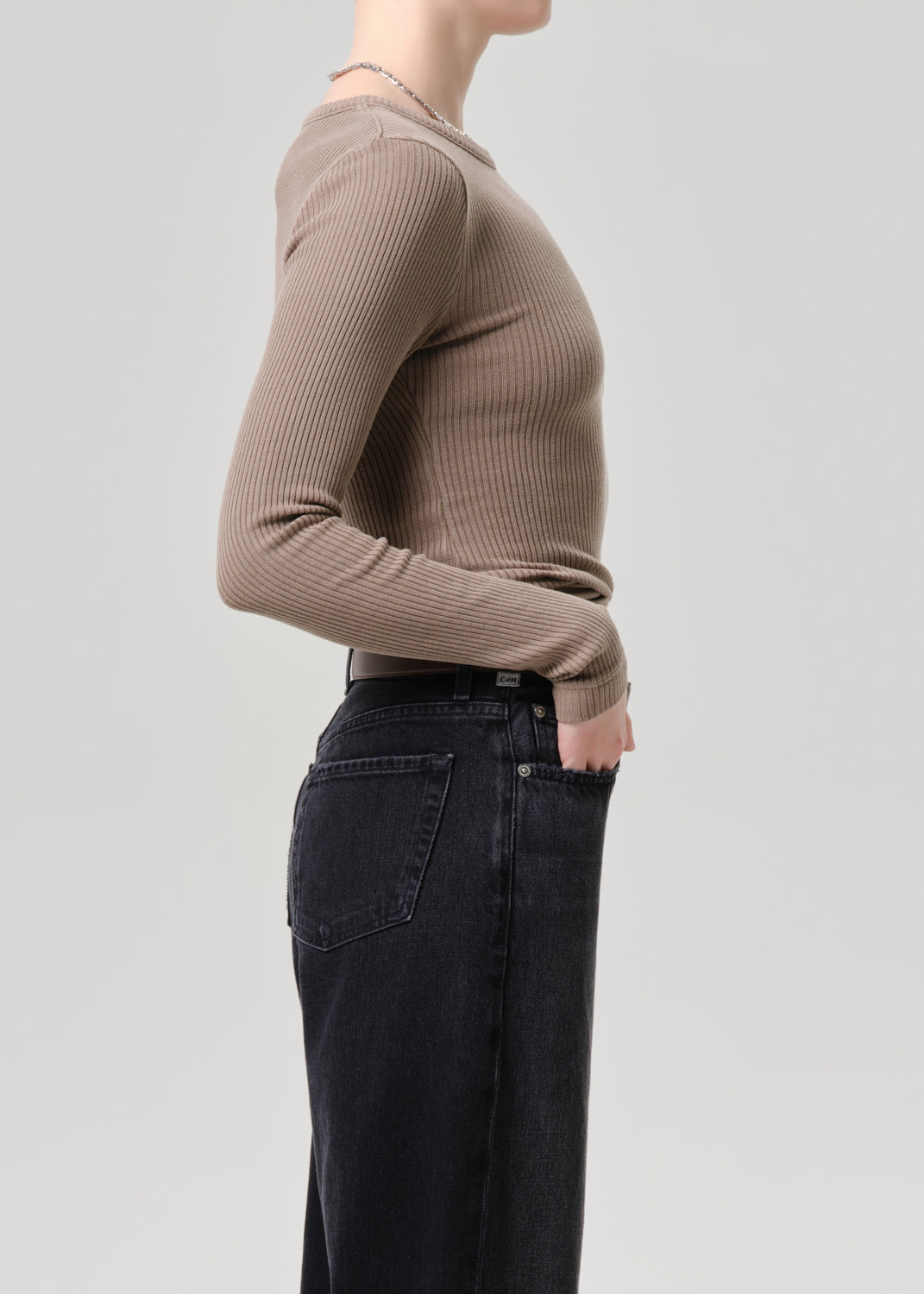 Bina Crewneck in Cocoa