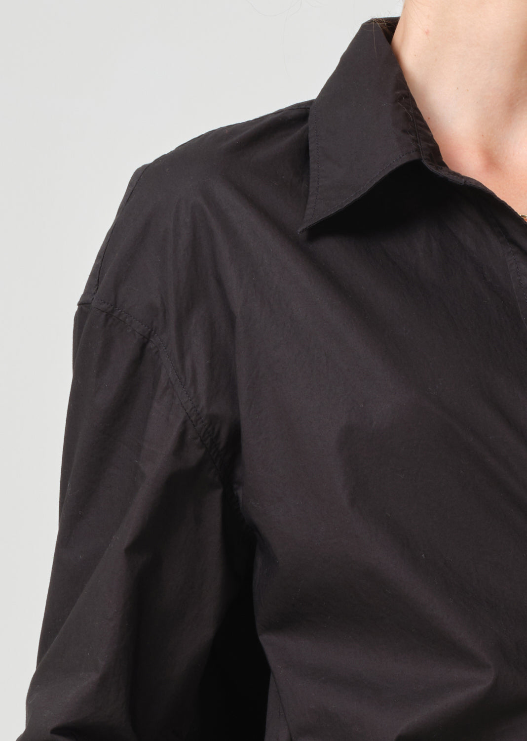 Cocoon Shirt in Black detail