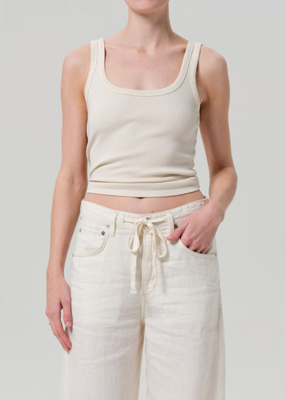 Faye Tank in Dune front