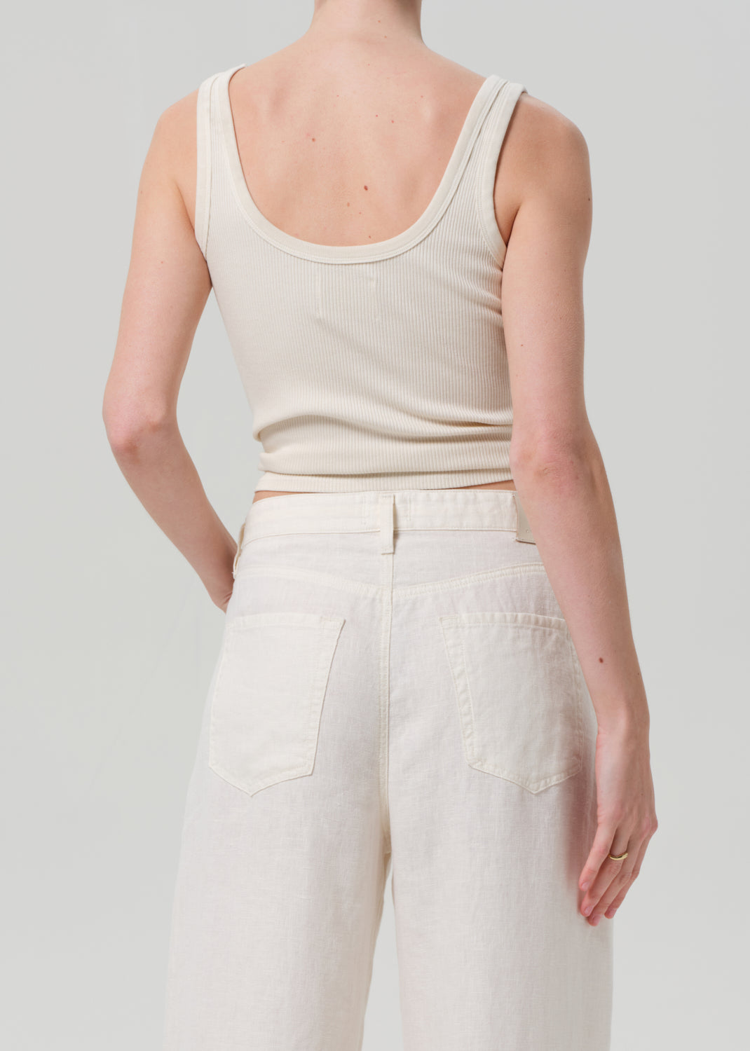 Faye Tank in Dune back