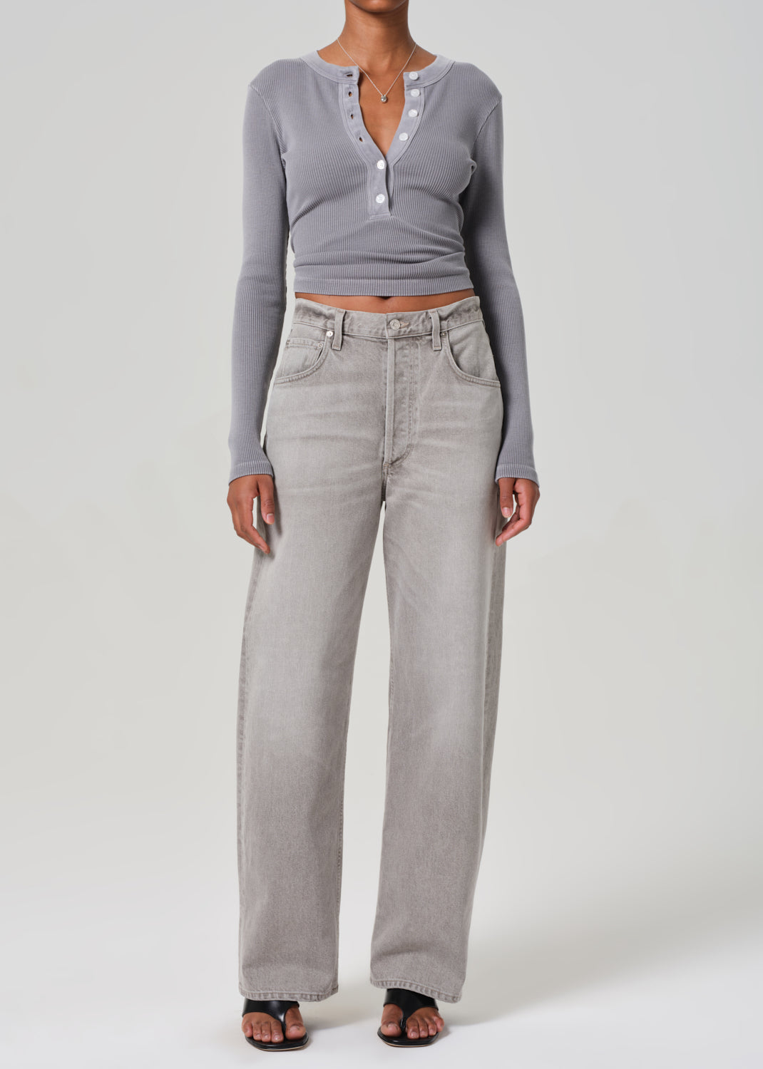 Varra Henley in Balboa