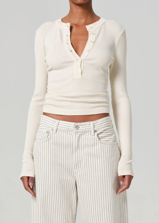 Varra Henley in Dune front