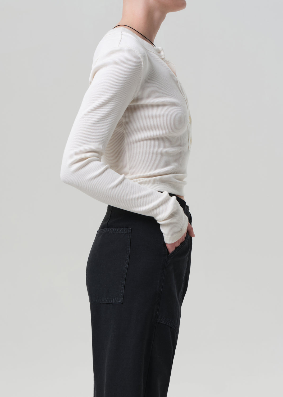 Varra Henley, Black
