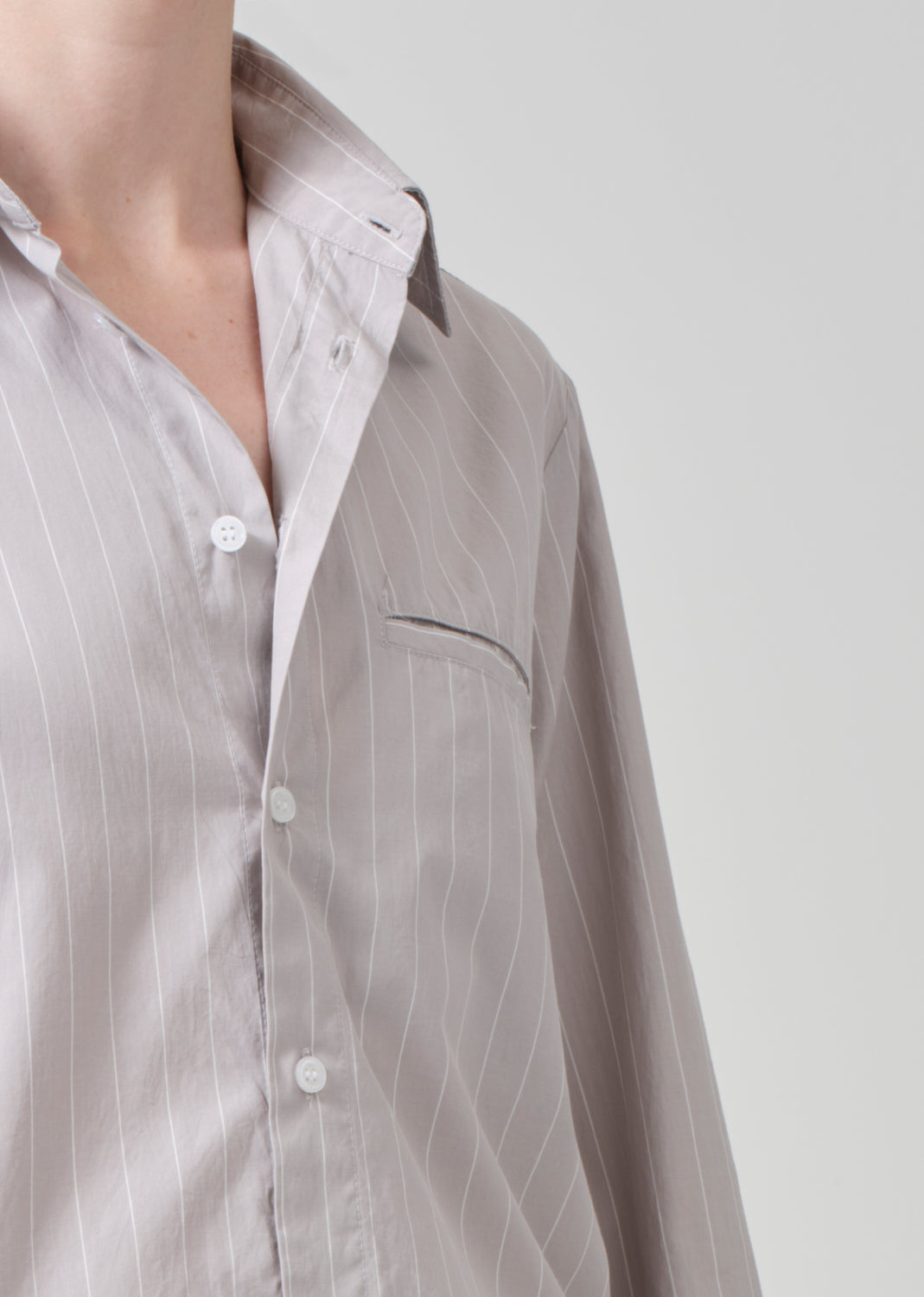 Fino Cropped Shirt in Tailor Grey Stripe detail