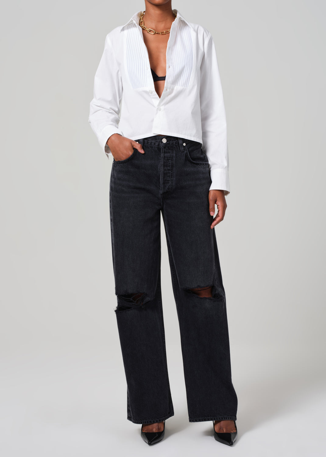 Fino Boxy Cropped Tuxedo in White front