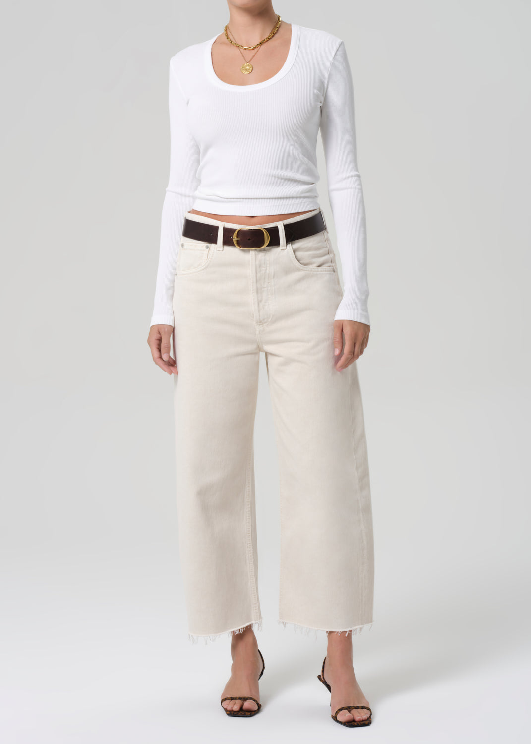 Mara U-Neck in White