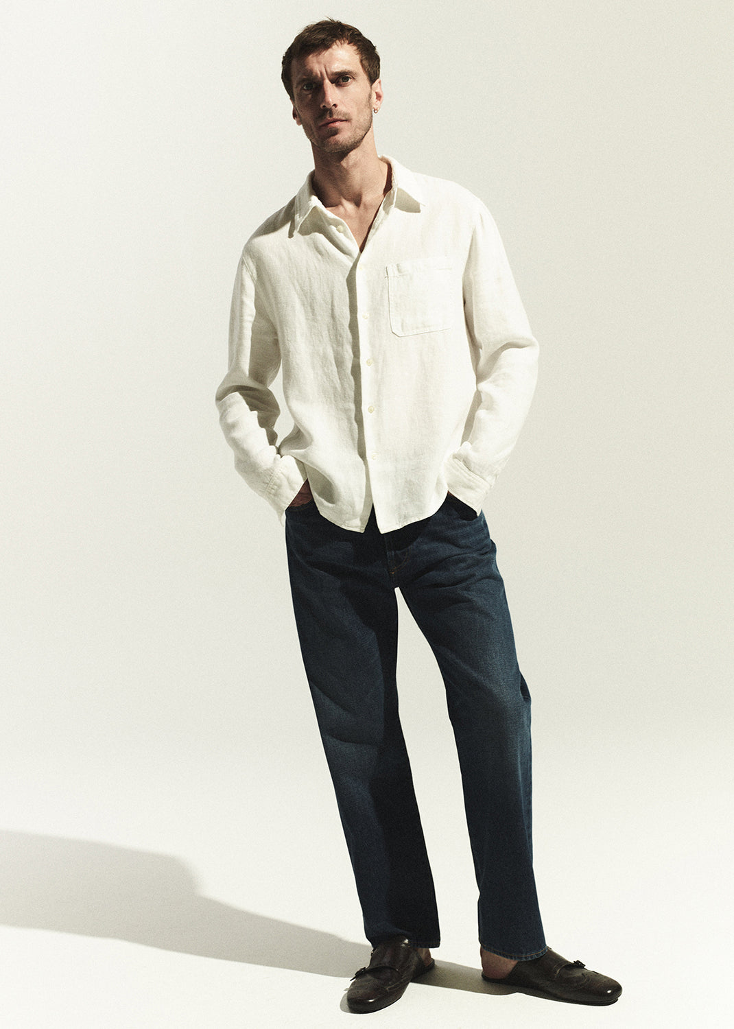 Single Pocket Linen Workshirt
In White from Citizens of Humanity - $258