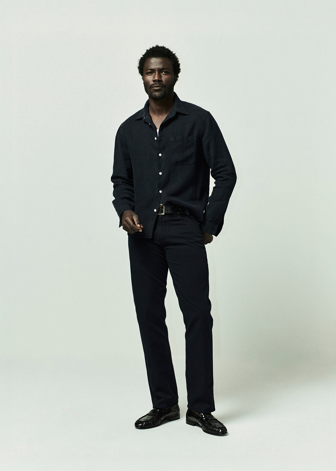 Single Pocket Linen Workshirt
In Navy