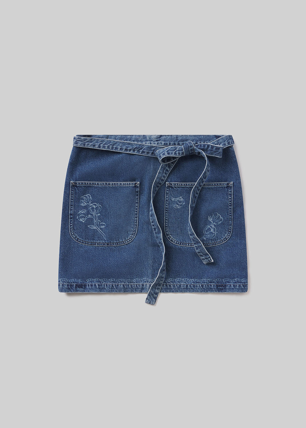 Moda Apron in Beacon flat