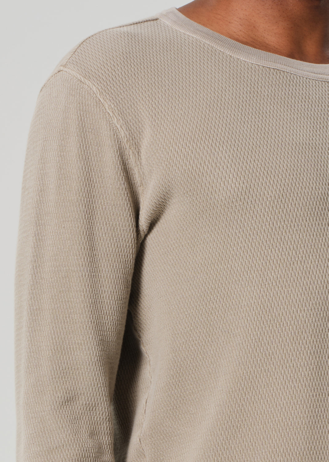 Waffle Crewneck in Pelican detail